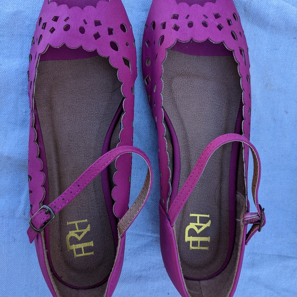 Pink open toe flats